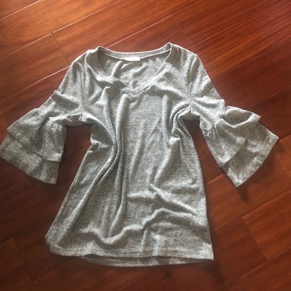 Silver 👚 - Picture 3 of 9